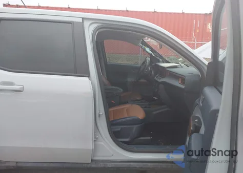 2022 Ford Maverick Lariat z USA, uszkodzony, nr VIN 3FTTW8E35NRA49392